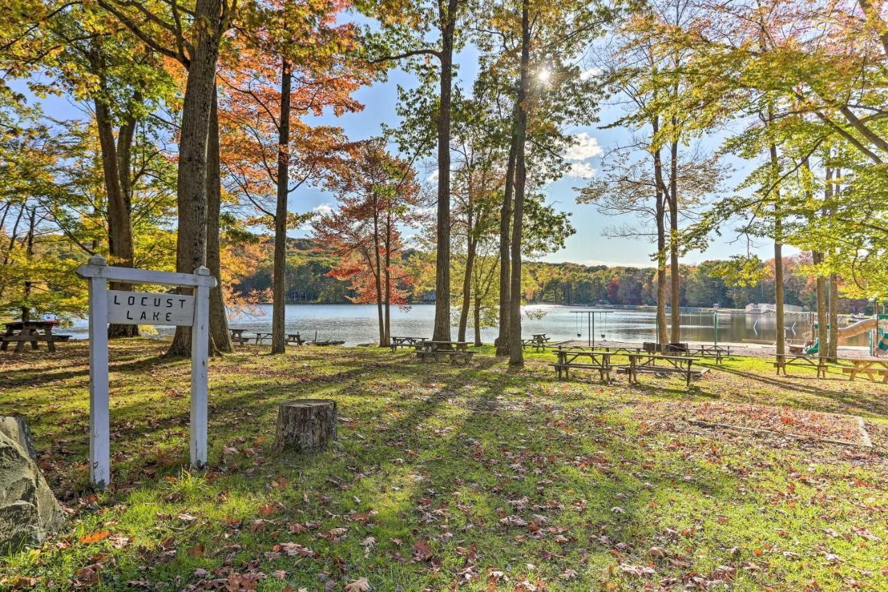 Pet-Friendly Pocono Lake Oasis With Hot Tub! Kültér fotó