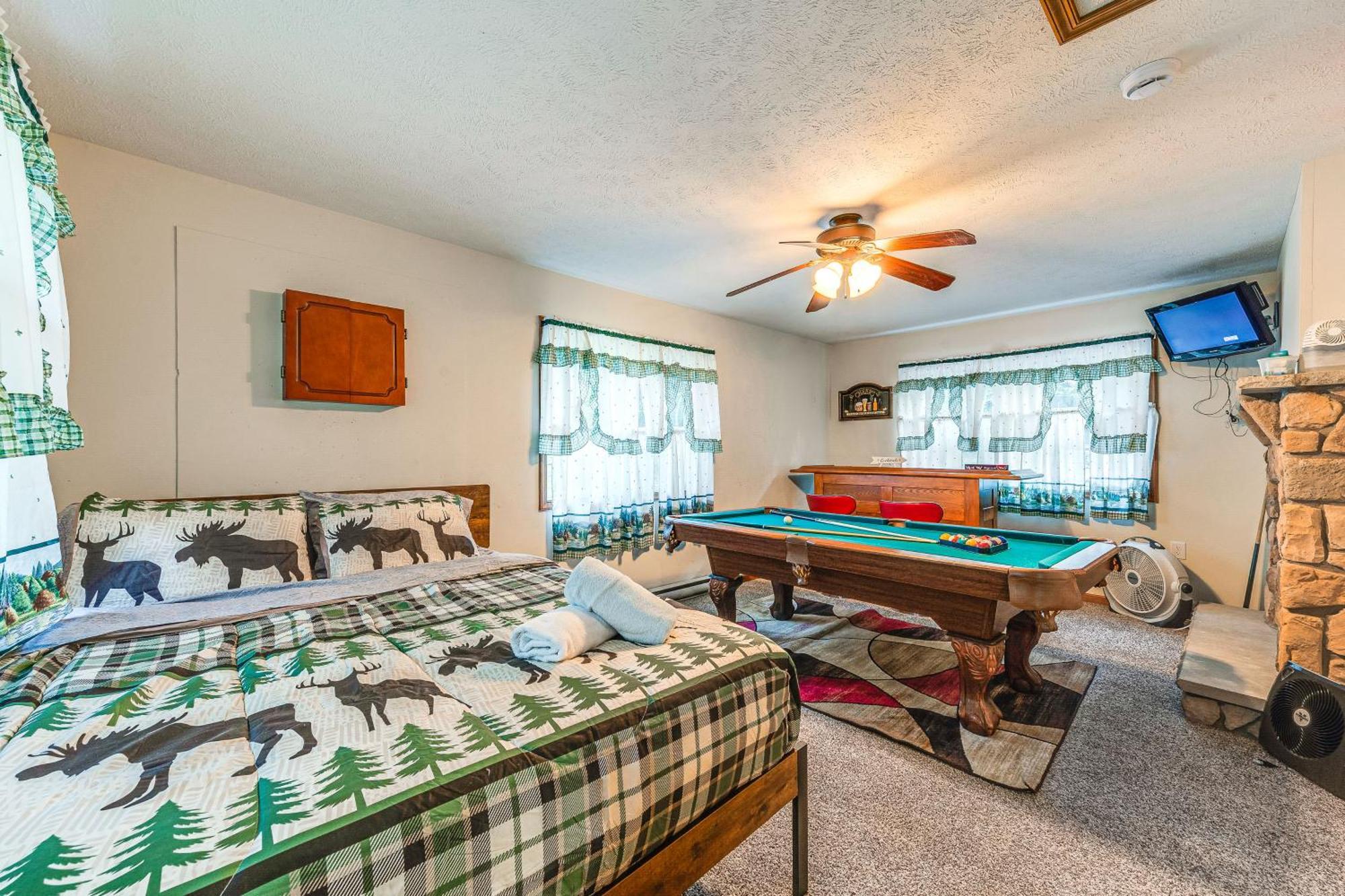 Pet-Friendly Pocono Lake Oasis With Hot Tub! Kültér fotó